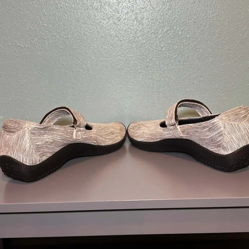 Arcopedico LTech Womens Size 40 US 9.5 Metallic Bronze Mary Jane Comfort Flats